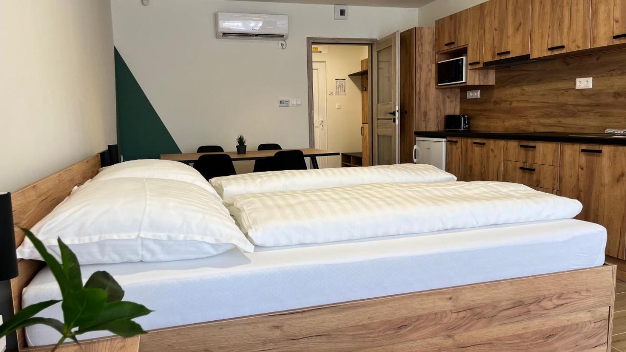 סגד Rezidex Apartmanhaz מראה חיצוני תמונה